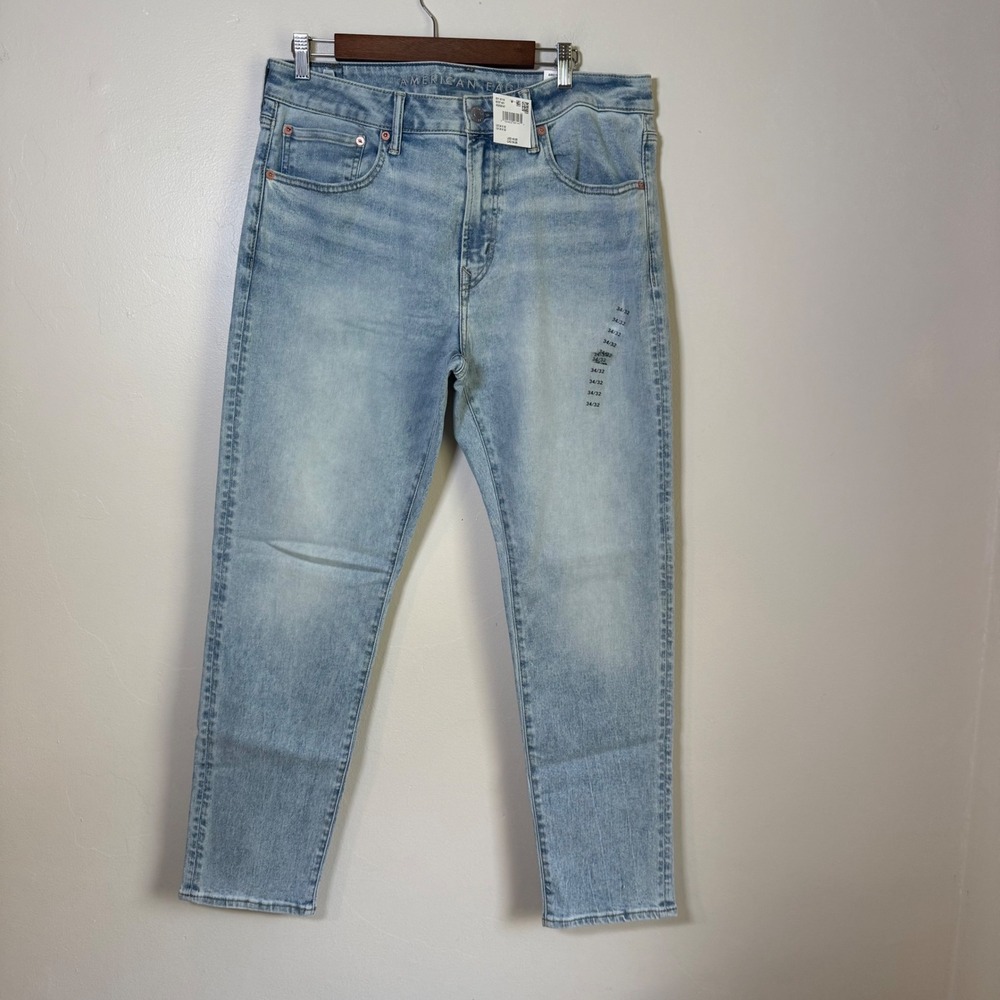 NWT American‎ Eagle Airflex+ Ultrasoft Athletic Fit Jeans Size 34x32 Light Wash